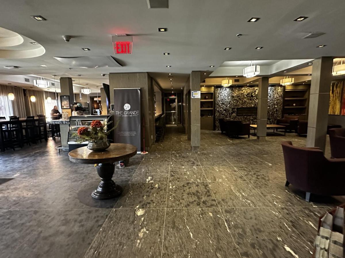 Luxury Two Queen Beds Condo - Grande Rockies Resort Indoor Parking Pool Hot Tub Gym Canmore Exterior photo